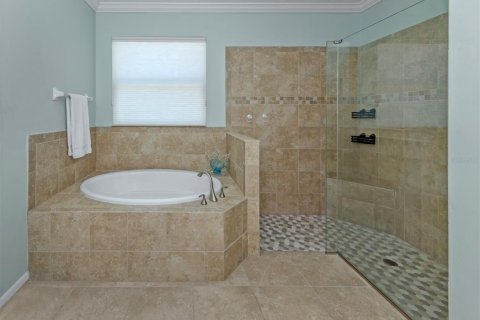 House in Venice, Florida 3 bedrooms, 184.32 sq.m. № 2395895 - photo 18