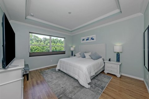 House in Venice, Florida 3 bedrooms, 184.32 sq.m. № 2395895 - photo 17