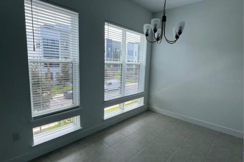 Townhouse in Orlando, Florida 4 bedrooms, 165.37 sq.m. № 1904362 - photo 8
