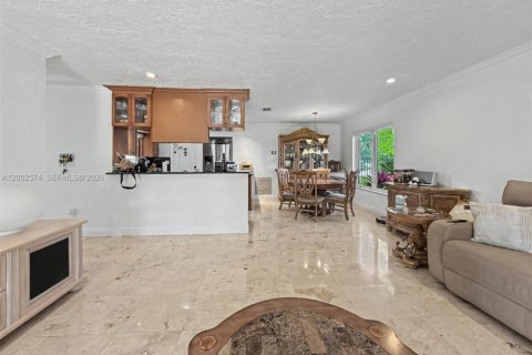 Casa en venta en Cutler Bay, Florida, 3 dormitorios, 154.78 m2 № 2271129 - foto 14