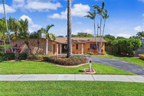 Casa en Cutler Bay, Florida 3 dormitorios, 154.78 m2 № 2271129