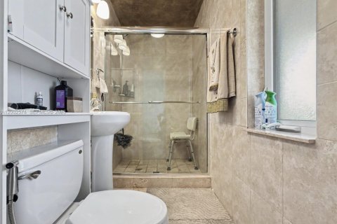 Casa en venta en Cutler Bay, Florida, 3 dormitorios, 154.78 m2 № 2271129 - foto 24