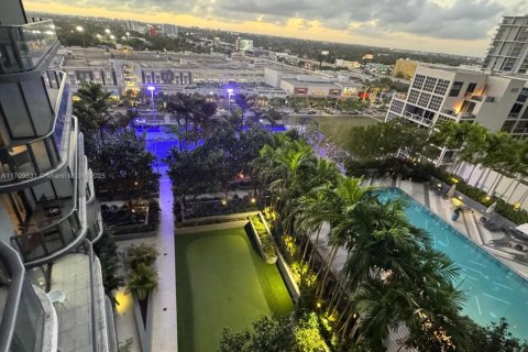 Condo in Miami, Florida, 1 bedroom  № 1871438 - photo 16