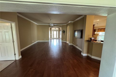 House in The Villages, Florida 3 bedrooms, 253.16 sq.m. № 1538301 - photo 9