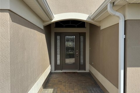House in The Villages, Florida 3 bedrooms, 253.16 sq.m. № 1538301 - photo 2
