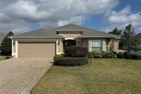 House in The Villages, Florida 3 bedrooms, 253.16 sq.m. № 1538301 - photo 1