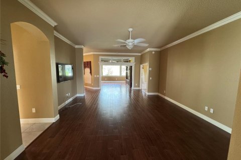 House in The Villages, Florida 3 bedrooms, 253.16 sq.m. № 1538301 - photo 8