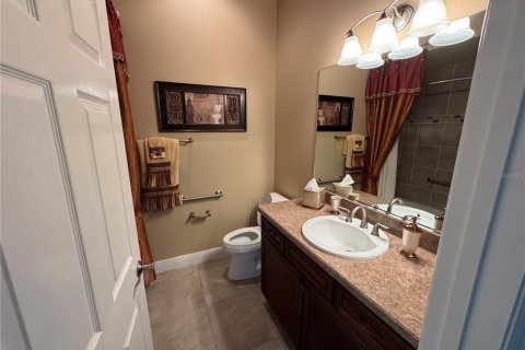 House in The Villages, Florida 3 bedrooms, 253.16 sq.m. № 1538301 - photo 19