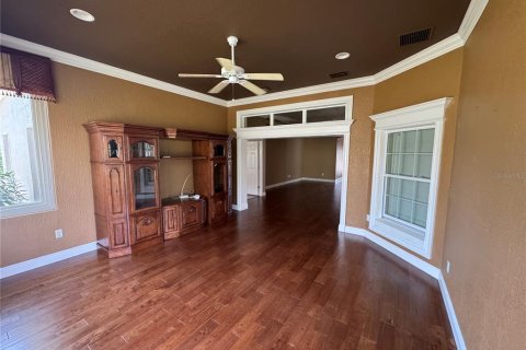 House in The Villages, Florida 3 bedrooms, 253.16 sq.m. № 1538301 - photo 13