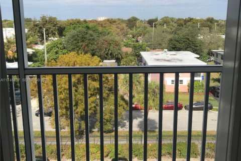 Condo in North Miami Beach, Florida, 1 bedroom  № 2300569