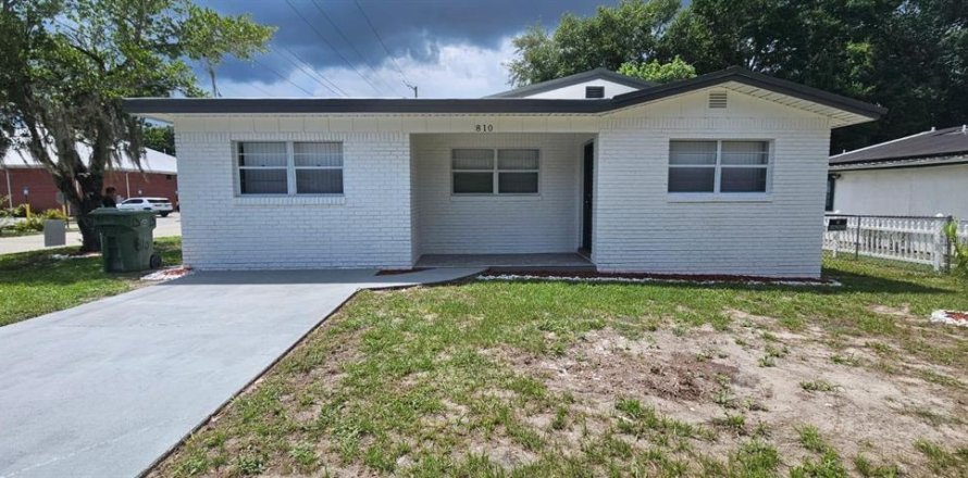 House in Palatka, Florida 4 bedrooms, 133.78 sq.m. № 1885360