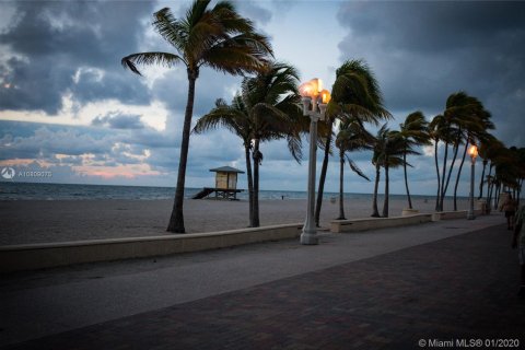 Купить отель в Холливуд, Флорида 1 спальня, 67.26м2, № 1984859 - фото 3