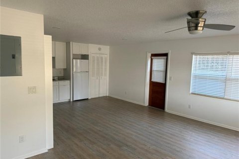 Appartement à louer à Clermont, Floride: 2 chambres, 82.13 m2 № 2430421 - photo 3