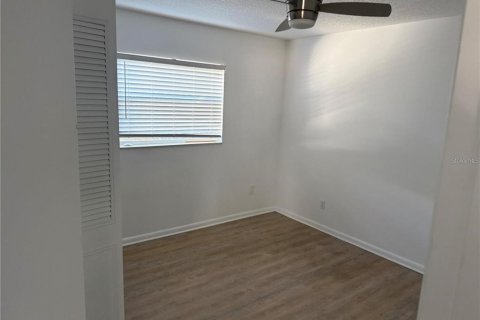 Appartement à louer à Clermont, Floride: 2 chambres, 82.13 m2 № 2430421 - photo 9