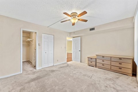 Condo in Coconut Creek, Florida, 2 bedrooms  № 2251938 - photo 25