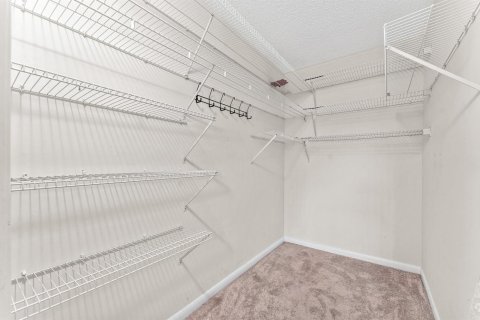 Condo in Coconut Creek, Florida, 2 bedrooms  № 2251938 - photo 26