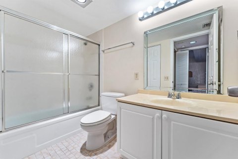 Condo in Coconut Creek, Florida, 2 bedrooms  № 2251938 - photo 14