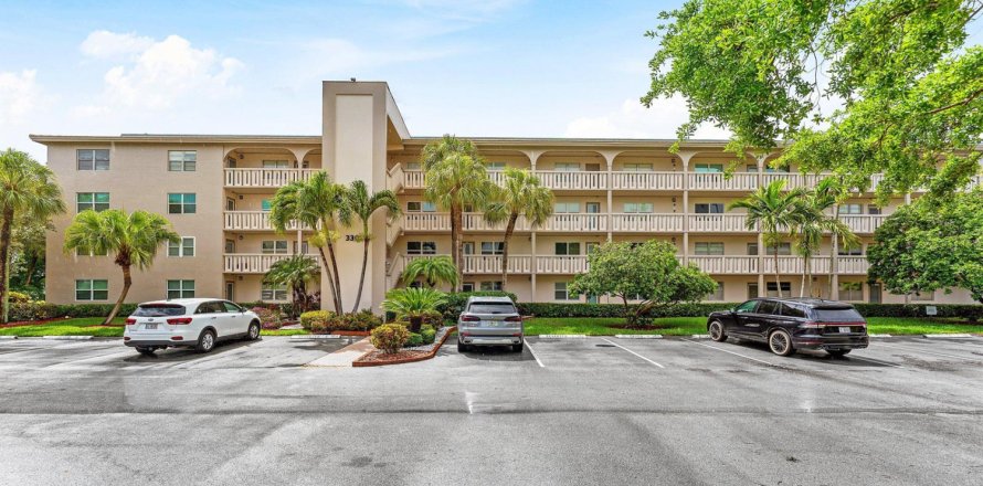 Condo in Coconut Creek, Florida, 2 bedrooms  № 2251938
