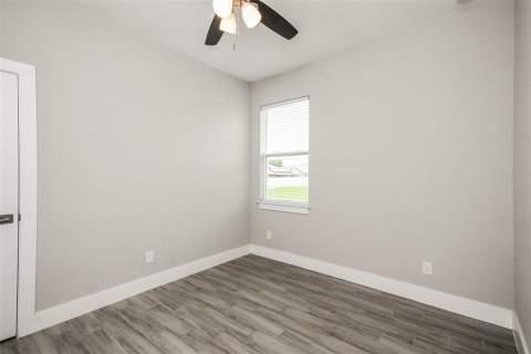 Casa en alquiler en Kissimmee, Florida, 4 dormitorios, 149.11 m2 № 2112984 - foto 9