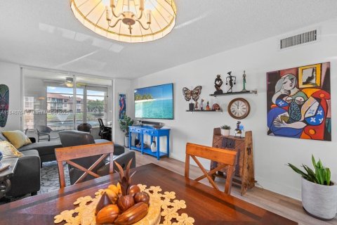 Condominio en venta en Sunrise, Florida, 1 dormitorio, 59.46 m2 № 1851908 - foto 2
