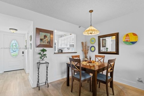 Condominio en venta en Sunrise, Florida, 1 dormitorio, 59.46 m2 № 1851908 - foto 3