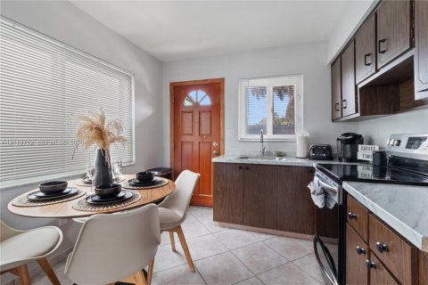 Villa ou maison à louer à Dania Beach, Floride: 1 chambre, 73.39 m2 № 2426596 - photo 9