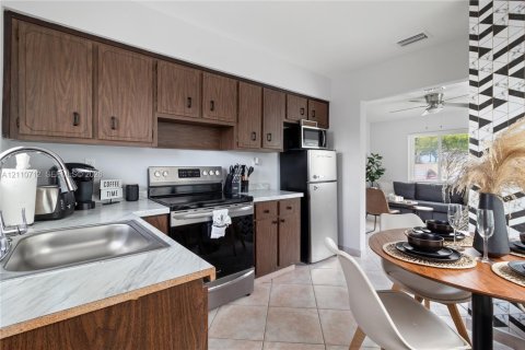 Villa ou maison à louer à Dania Beach, Floride: 1 chambre, 73.39 m2 № 2426596 - photo 8