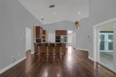 House in Davenport, Florida 4 bedrooms, 139.91 sq.m. № 2095876 - photo 7