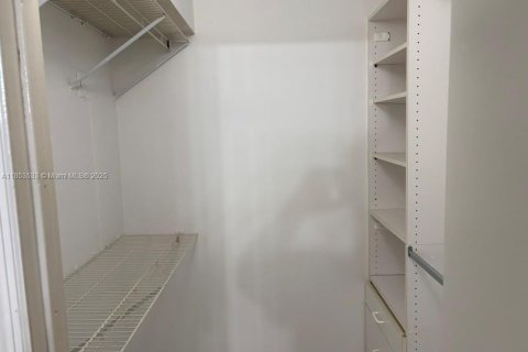 Copropriété à louer à Aventura, Floride: 2 chambres, 99.68 m2 № 1979372 - photo 6