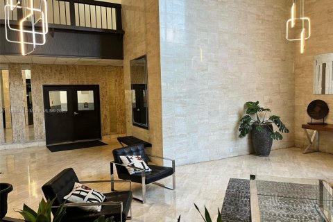 Copropriété à louer à Aventura, Floride: 2 chambres, 99.68 m2 № 1979372 - photo 19