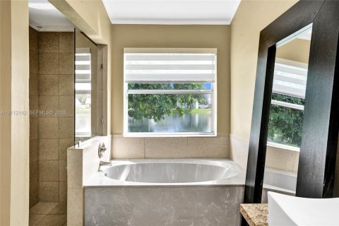 Villa ou maison à louer à Miramar, Floride: 5 chambres, 242.2 m2 № 2431307 - photo 23