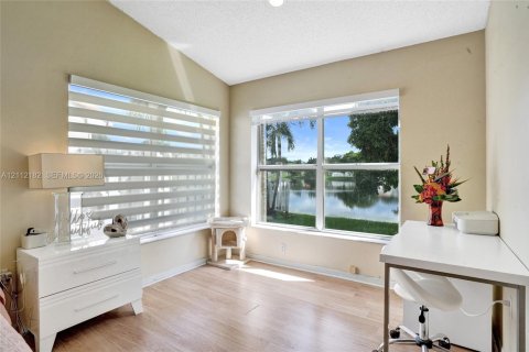 Villa ou maison à louer à Miramar, Floride: 5 chambres, 242.2 m2 № 2431307 - photo 20