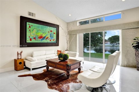 Villa ou maison à louer à Miramar, Floride: 5 chambres, 242.2 m2 № 2431307 - photo 5