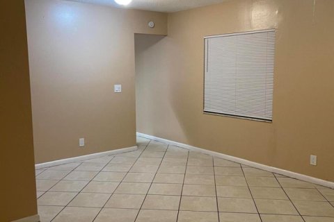 Immobilier commercial à vendre à Riviera Beach, Floride: 156.08 m2 № 2077517 - photo 2