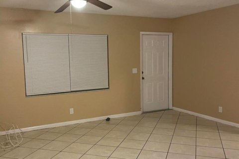 Immobilier commercial à vendre à Riviera Beach, Floride: 156.08 m2 № 2077517 - photo 5