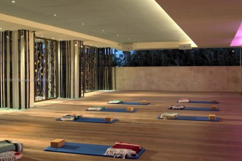 Condo in Miami Beach, Florida, 2 bedrooms  № 1939479 - photo 17