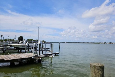 Villa ou maison à vendre à Madeira Beach, Floride: 3 chambres, 179.12 m2 № 1421378 - photo 6