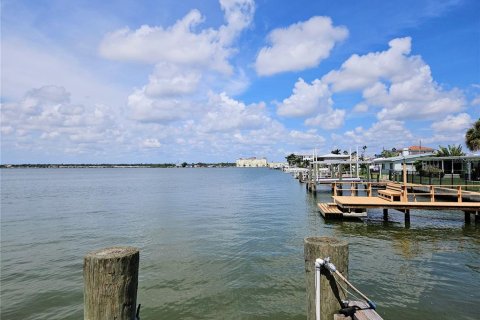 Villa ou maison à vendre à Madeira Beach, Floride: 3 chambres, 179.12 m2 № 1421378 - photo 7