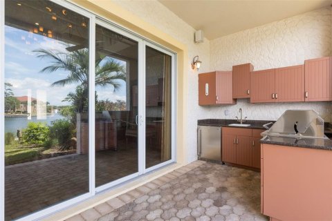 House in Palm Coast, Florida 5 bedrooms, 384.15 sq.m. № 2119780 - photo 22