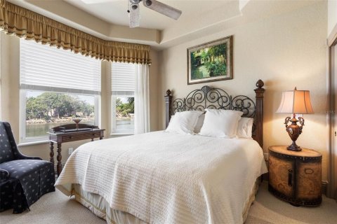 House in Palm Coast, Florida 5 bedrooms, 384.15 sq.m. № 2119780 - photo 28