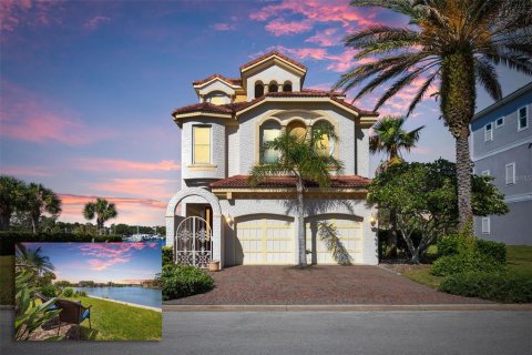 House in Palm Coast, Florida 5 bedrooms, 384.15 sq.m. № 2119780