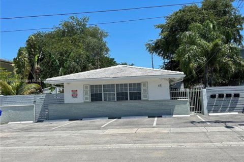 Villa ou maison à louer à Miami, Floride: 2 chambres, 69.68 m2 № 1944650 - photo 13