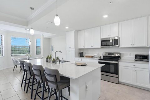 Condo in Lakewood Ranch, Florida, 2 bedrooms in LAKEWOOD NATIONAL № 2220824 - photo 15