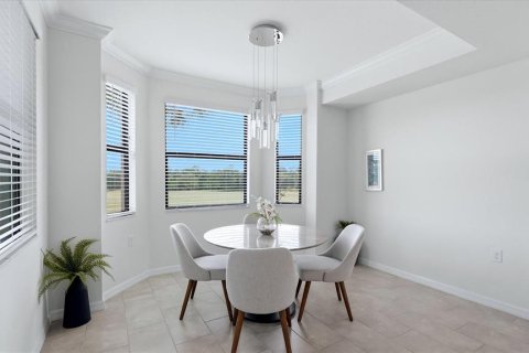 Condo in Lakewood Ranch, Florida, 2 bedrooms in LAKEWOOD NATIONAL № 2220824 - photo 17