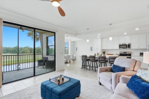 Condo in Lakewood Ranch, Florida, 2 bedrooms in LAKEWOOD NATIONAL № 2220824 - photo 18