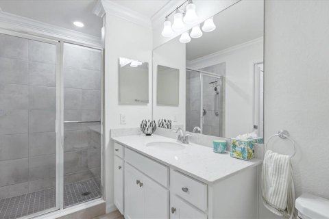 Condo in Lakewood Ranch, Florida, 2 bedrooms in LAKEWOOD NATIONAL № 2220824 - photo 30