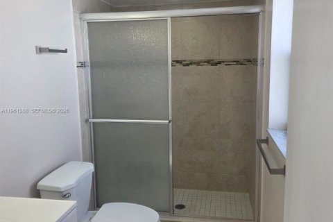 Condominio en alquiler en Pembroke Pines, Florida, 2 dormitorios, 91.04 m2 № 2023277 - foto 12