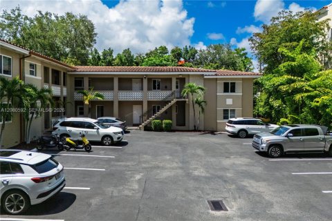 Appartement à louer à Coral Gables, Floride: 1 chambre, 64.1 m2 № 2340343 - photo 17