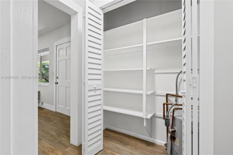 Appartement à louer à Coral Gables, Floride: 1 chambre, 64.1 m2 № 2340343 - photo 10