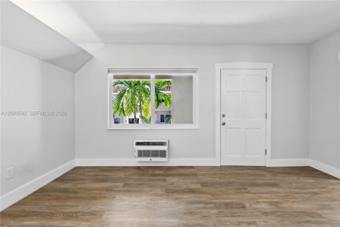 Appartement à louer à Coral Gables, Floride: 1 chambre, 64.1 m2 № 2340343 - photo 5